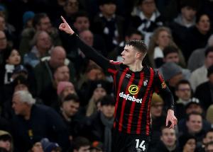 斯科特：我只用2秒就决定来英格兰当陪练 即便只是陪练也荣誉满满